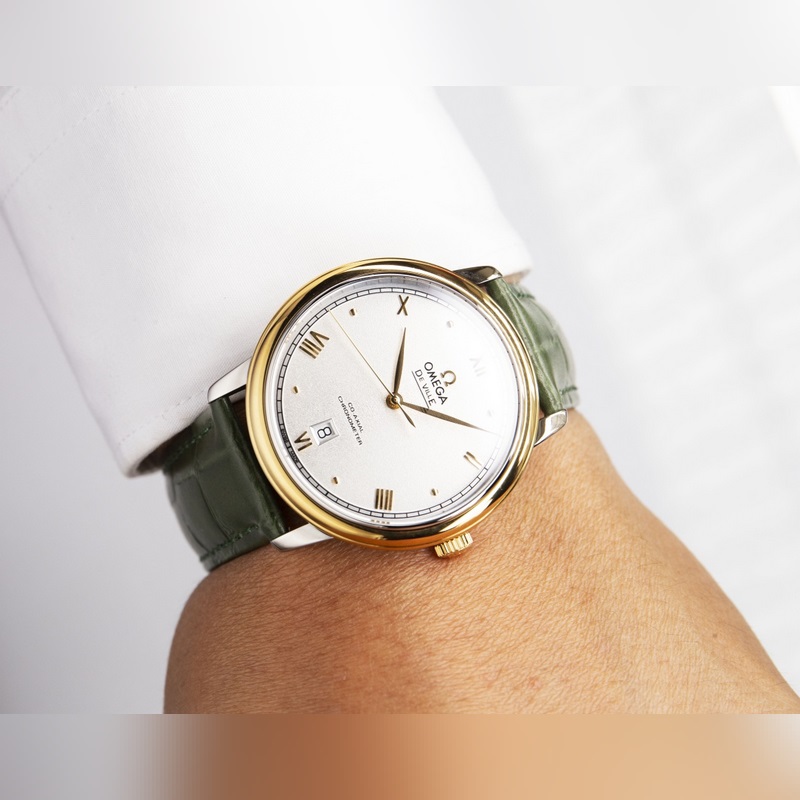 Omega De Ville Cosmic Couple Replica Watch Genuine Sunburst Dial Curved Sapphire Glass-4