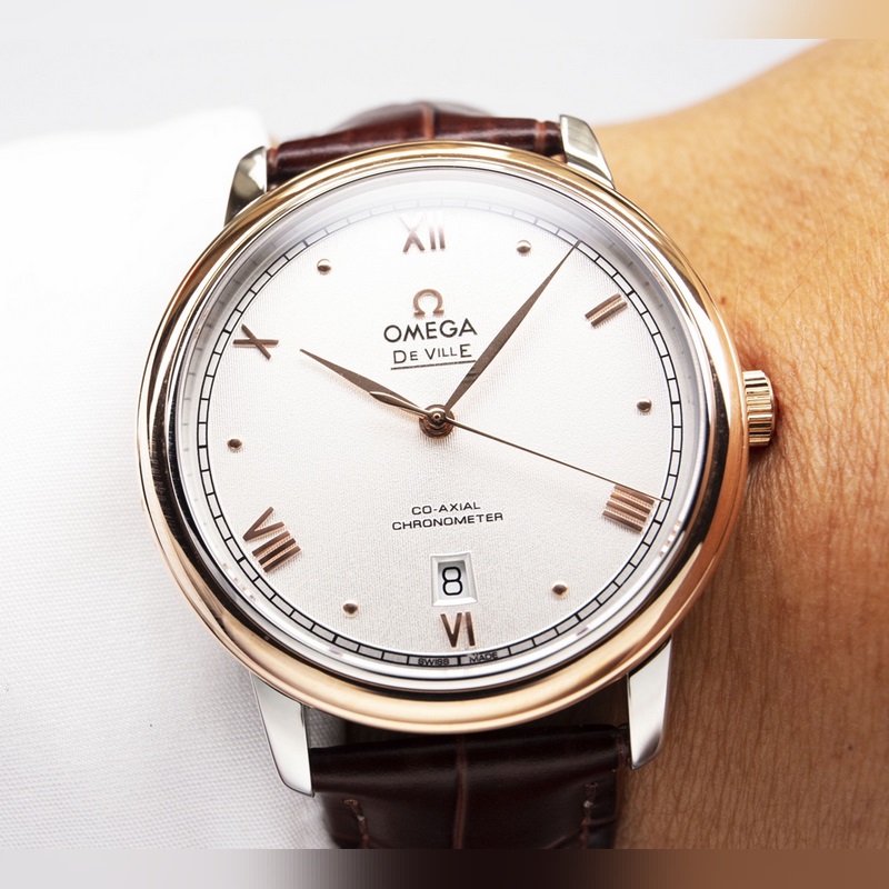 Omega De Ville Couple Replica Watch Genuine Sunburst Dial Arc Surface Glass-3