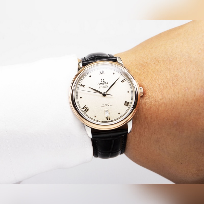 Omega De Ville Co-Axial Couple's Replica Watch Genuine Sunburst Dial-2