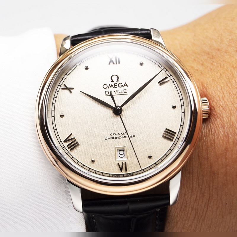 Omega De Ville Co-Axial Couple's Replica Watch Genuine Sunburst Dial-3