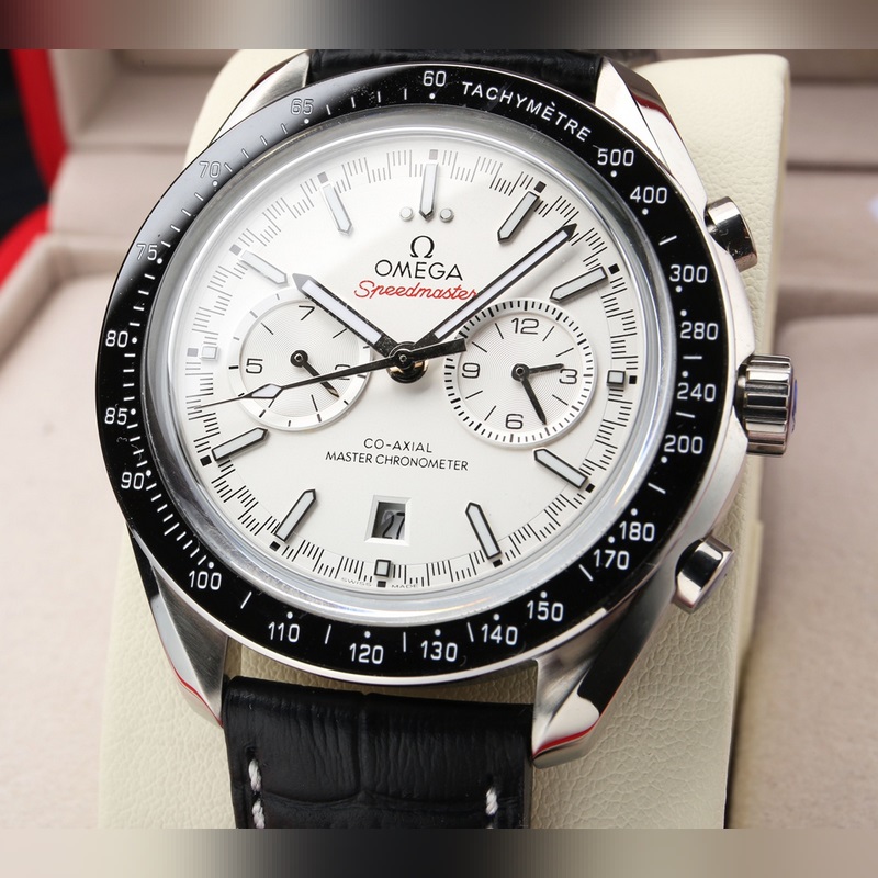 Omega Speedmaster New Release Premium Replica with Imported Automatic Movement Zero Repairs-4