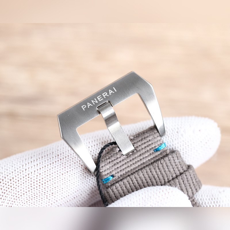 Panerai Submersible Series Elegant Dive Replica Watch with Quality Craftsmanship-8