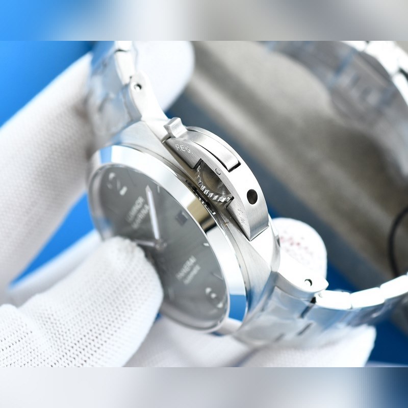 Panerai Luminor 01304 Series 44mm Stainless Steel Polished-5