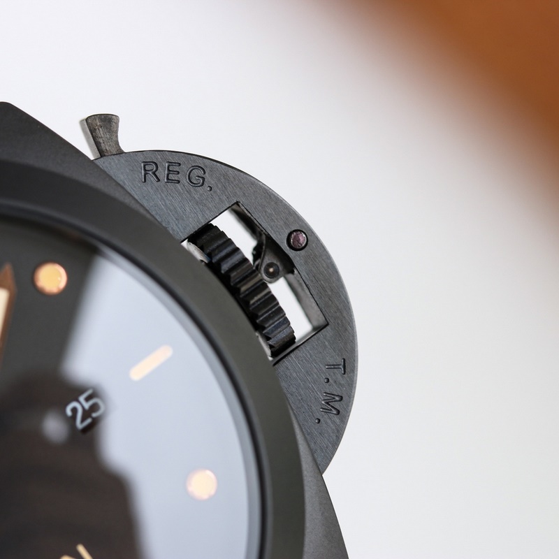 Panerai PAM00661 Luminor 1950 44mm Timepiece with Premium Craftsmanship-2