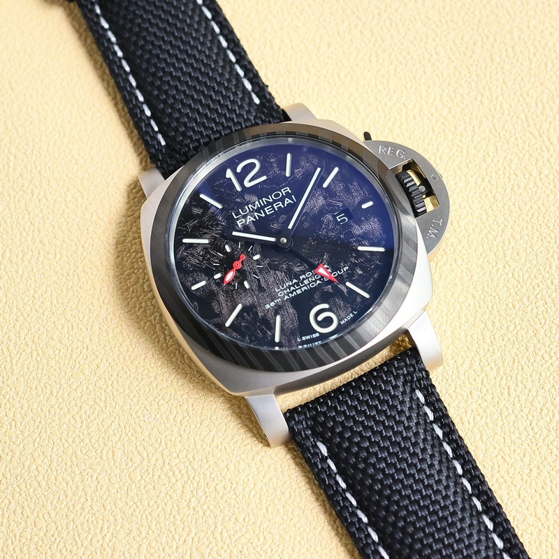 Panerai Submersible BMG-Tech 47mm Metal Glass Dive Replica Watch-4