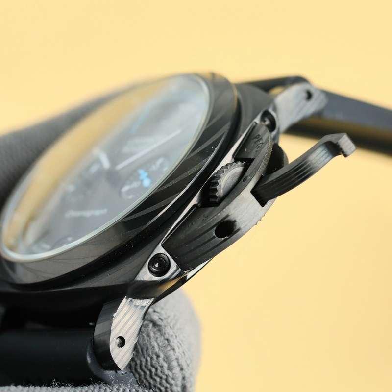 Panerai Luminor Marina V7 Exclusive Premiere with New Features and Quality Enhancements-5