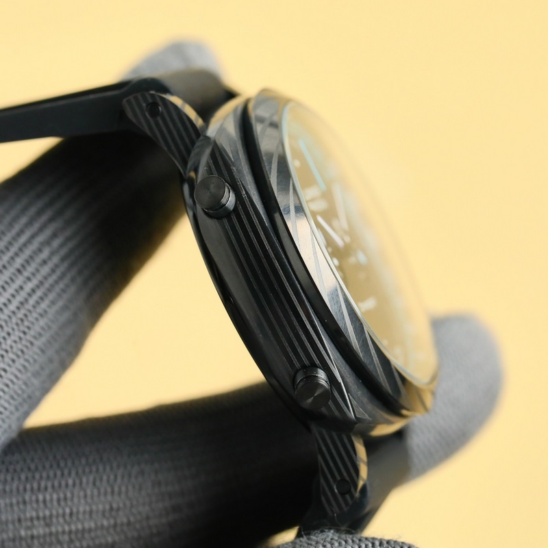 Panerai Luminor Marina V7 Exclusive Premiere with New Features and Quality Enhancements-6