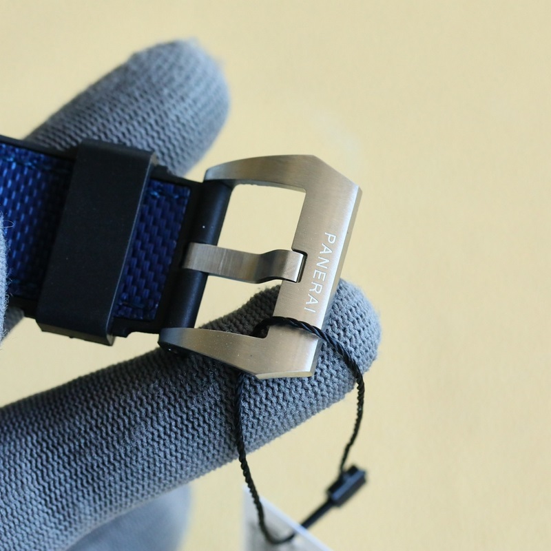 Panerai Luminor Marina V7 New Exclusive Release Features-6