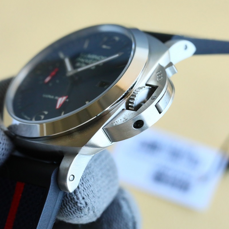 Panerai Luminor Marina V7 New Exclusive Release Features-8