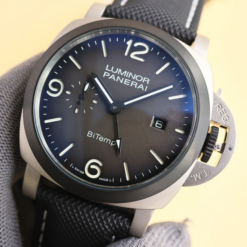 Panerai SUBMERSIBLE BMG-TECH 47mm Dive Replica Watch with Metal Glass-4