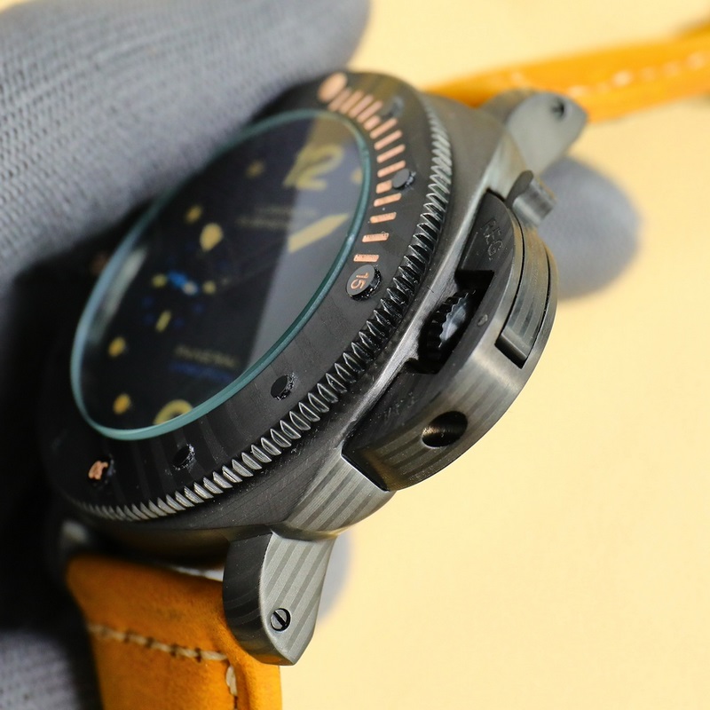 Panerai Submersible BMG-Tech 44mm Dive Replica Watch with Metal Glass-6