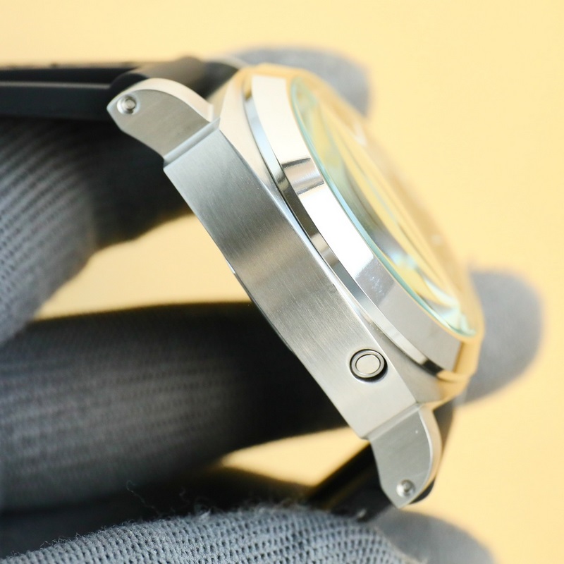 Panerai Luminor 44mm Automatic Replica Watch Premium Quality 13mm Thick-6