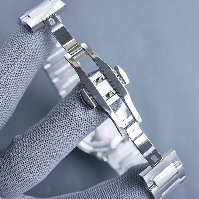 Piaget Polo S The Art of Time in Luxury Replica Watchmaking-7