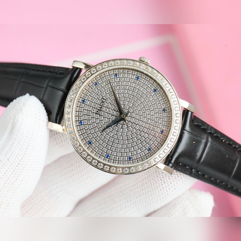 Piaget Altiplano Luxury Quartz Women's Replica Watch with Starry Sky Design-3