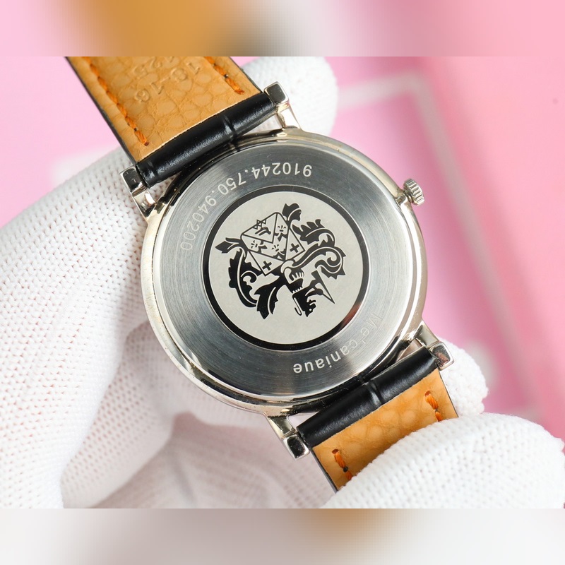 Piaget Altiplano Luxury Quartz Women's Replica Watch with Starry Sky Design-8