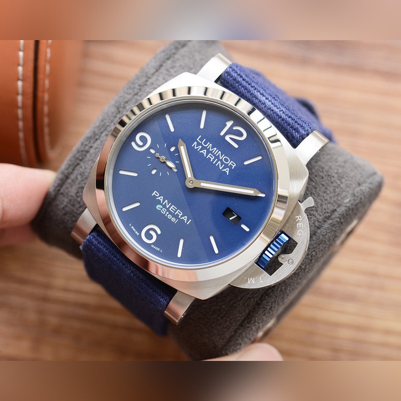 Panerai Luminor V7 AM01356 High-tech Excellence in Replica Watchmaking-4