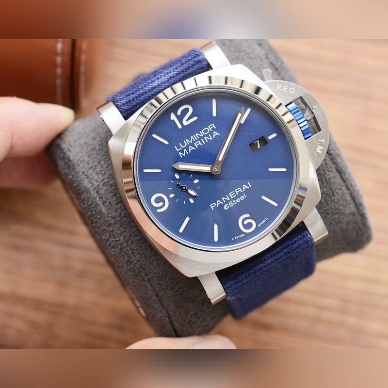 Panerai Luminor V7 AM01356 High-tech Excellence in Replica Watchmaking-5