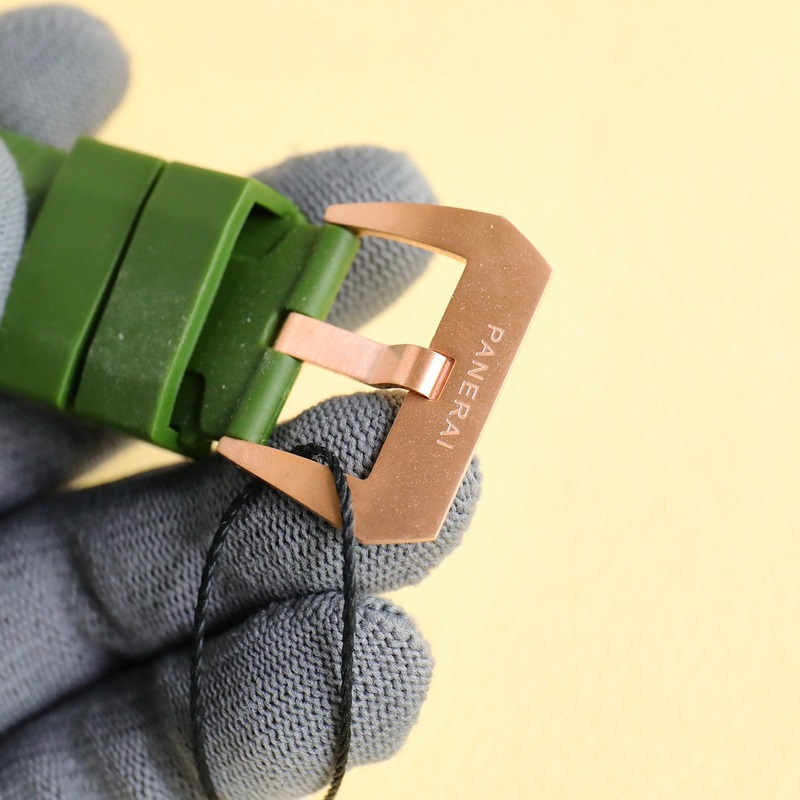 Panerai Submersible BMG-Tech 44mm Metal Glass Dive Replica Watch-8