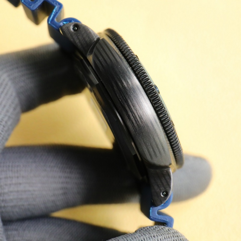 Panerai Submersible BMG-Tech 44mm Metal Glass Dive Replica Watch-6