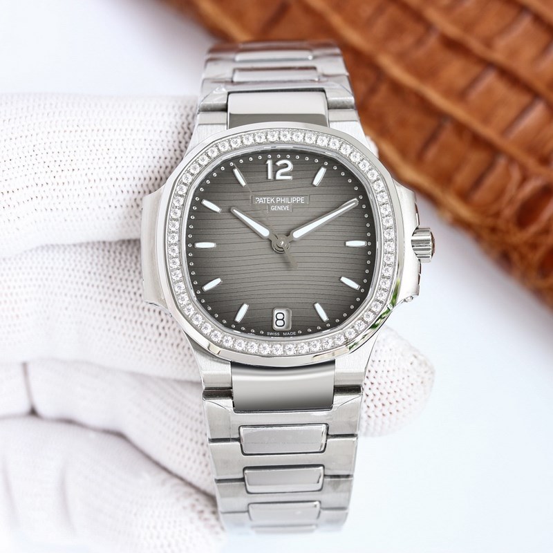 Patek Philippe Nautilus Women's Replica Watch Sporty Elegance-3