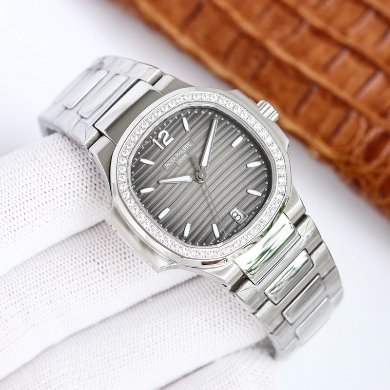 Patek Philippe Nautilus Women's Replica Watch Sporty Elegance-4