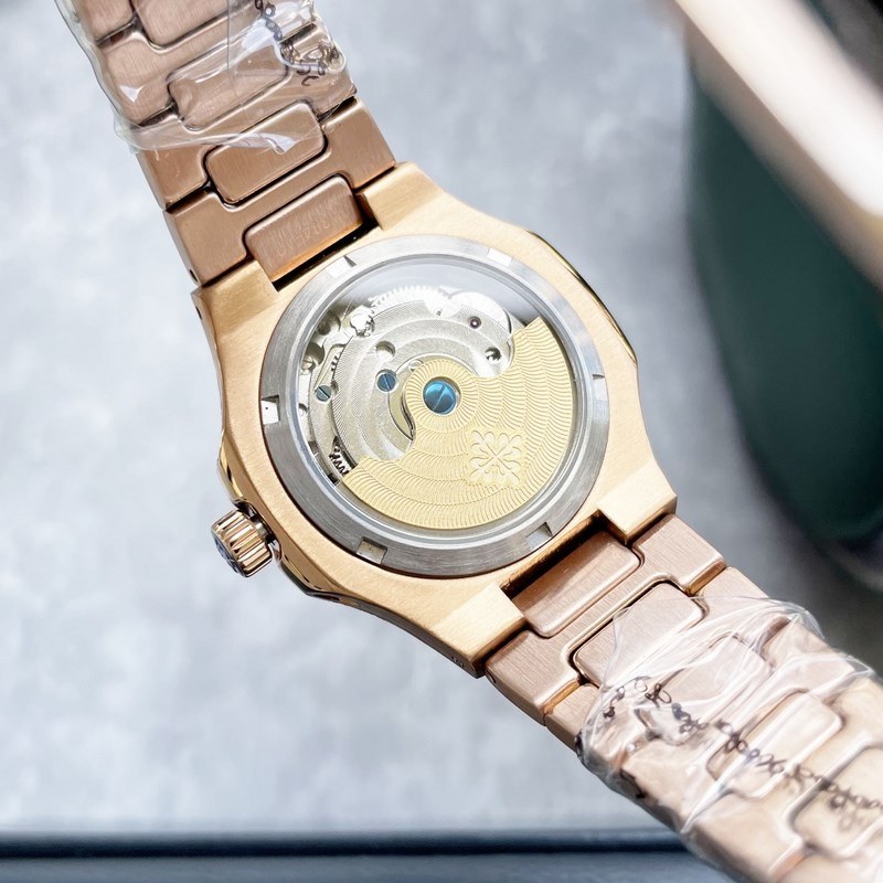 Patek Philippe Nautilus PP7118 Women's Replica Watch Sporty Elegance-7