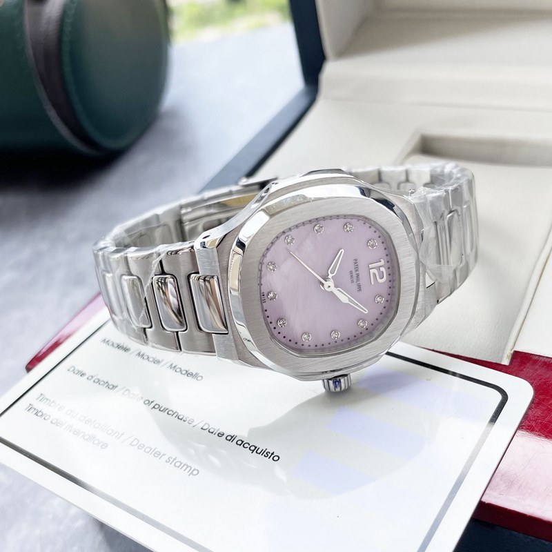 Patek Philippe Nautilus Women's Replica Watch PP7118 Elegant Sport Timepiece-5