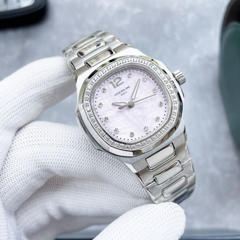 Patek Philippe Nautilus Women's Replica Watch PP7118 Elegant Sport Timepiece-6