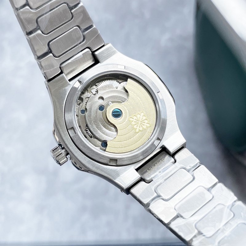 Patek Philippe Nautilus Women's Replica Watch PP7118 Elegant Sport Timepiece-8
