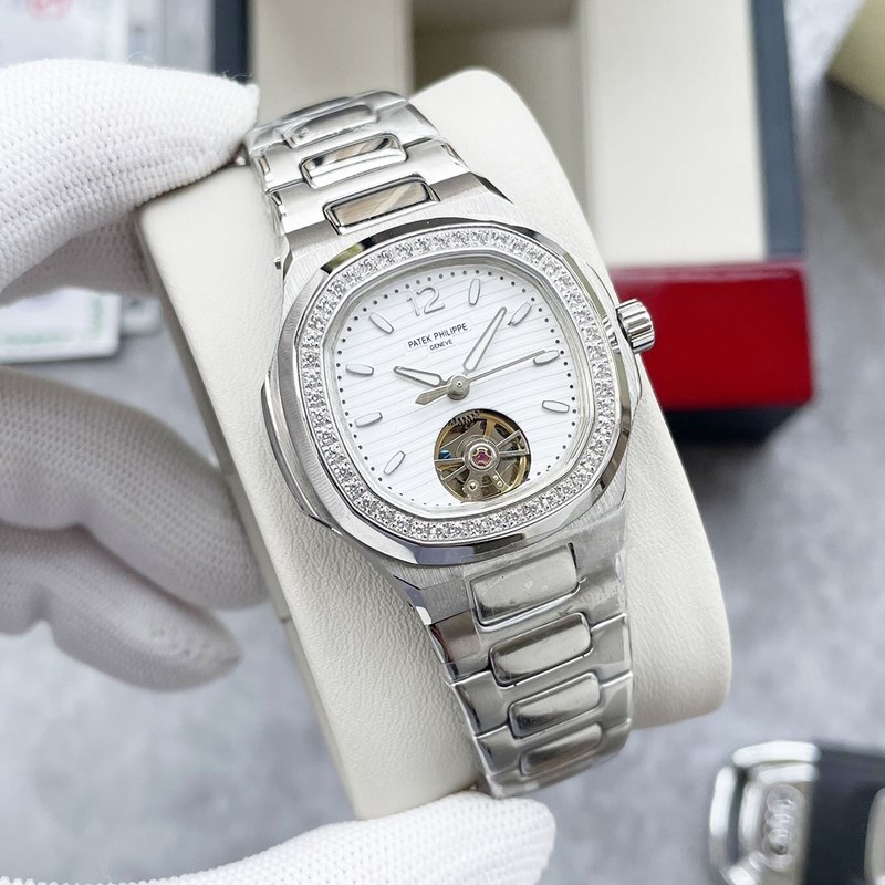 Patek Philippe Nautilus 7118 Women's Replica Watch Elegant Sport Series-2