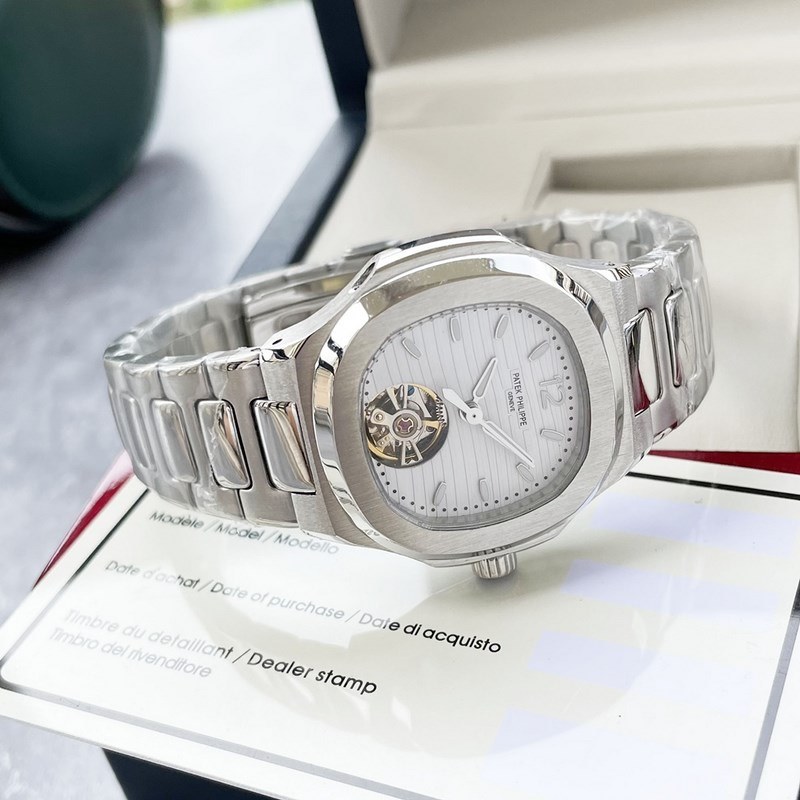 Patek Philippe Nautilus 7118 Women's Replica Watch Elegant Sport Series-3