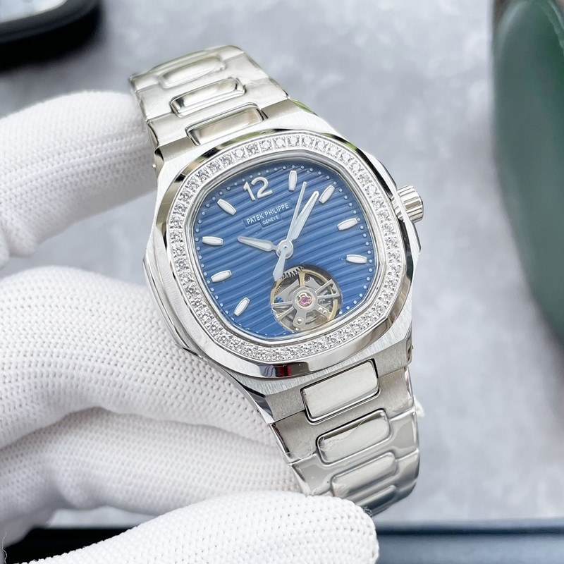Patek Philippe Nautilus 7118 Women's Replica Watch Elegant Sport Series-4