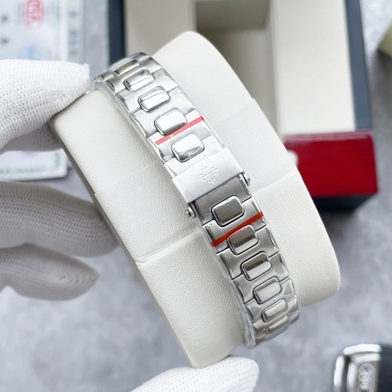 Patek Philippe Nautilus 7118 Women's Replica Watch Elegant Sport Series-8