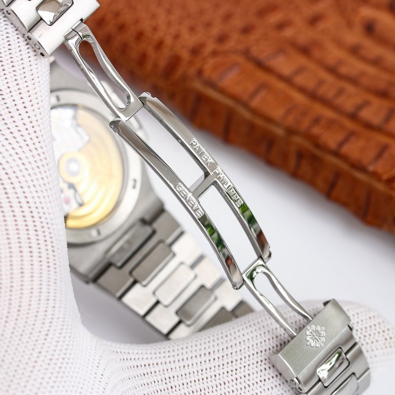 Patek Philippe Nautilus 5711 Classic Stainless Steel Replica Watch-2