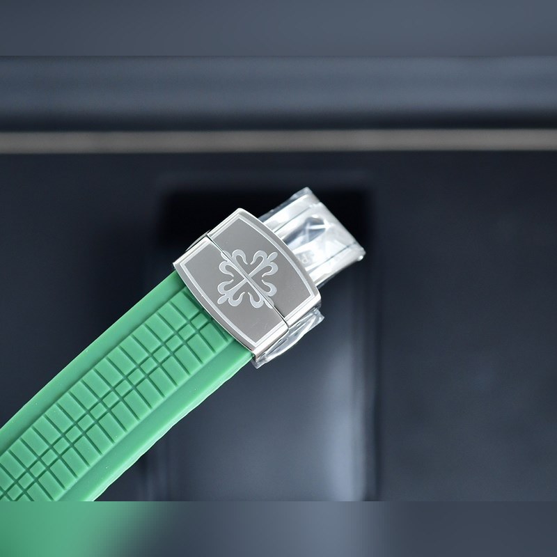 Patek Philippe Aquanaut Travel Time 5164A Dual Time Zone Calendar-8