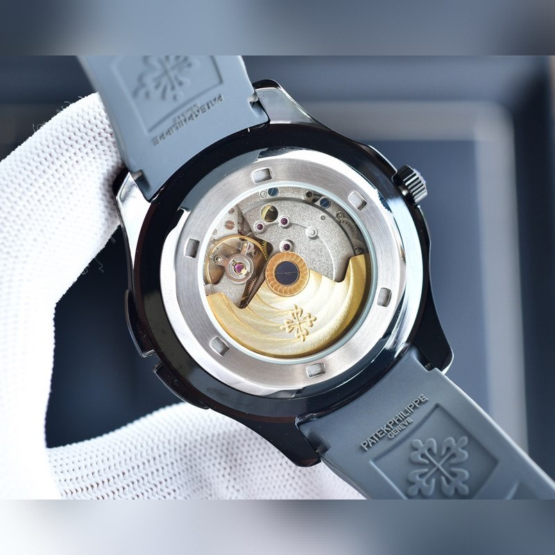 Patek Philippe Aquanaut Travel Time 5164A Dual Time Zone Calendar-8