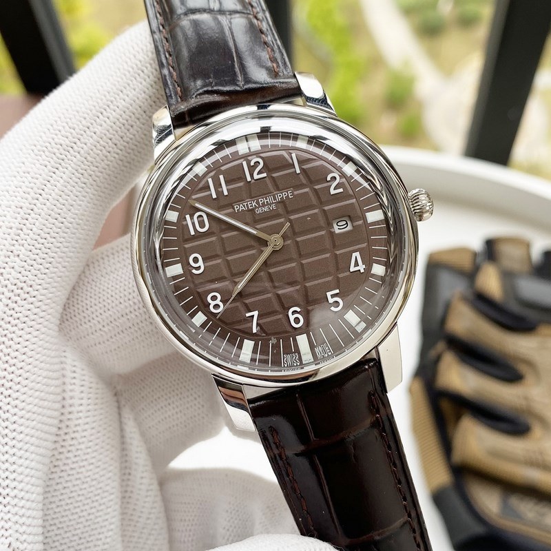 Patek Philippe Aquanaut 42mm Replica Watch Quality Timepiece-2