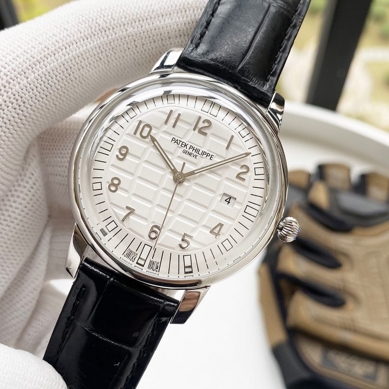 Patek Philippe Aquanaut 42mm Replica Watch Quality Timepiece-5