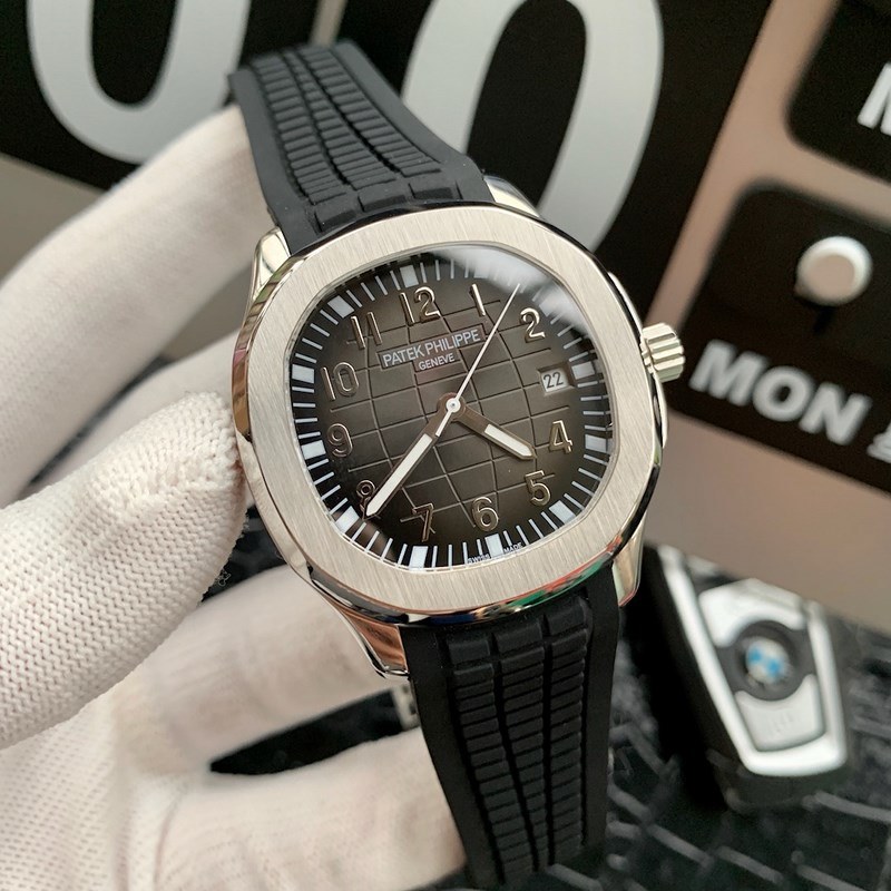 Patek Philippe Aquanaut 40.8mm Luxury Replica Watch-2