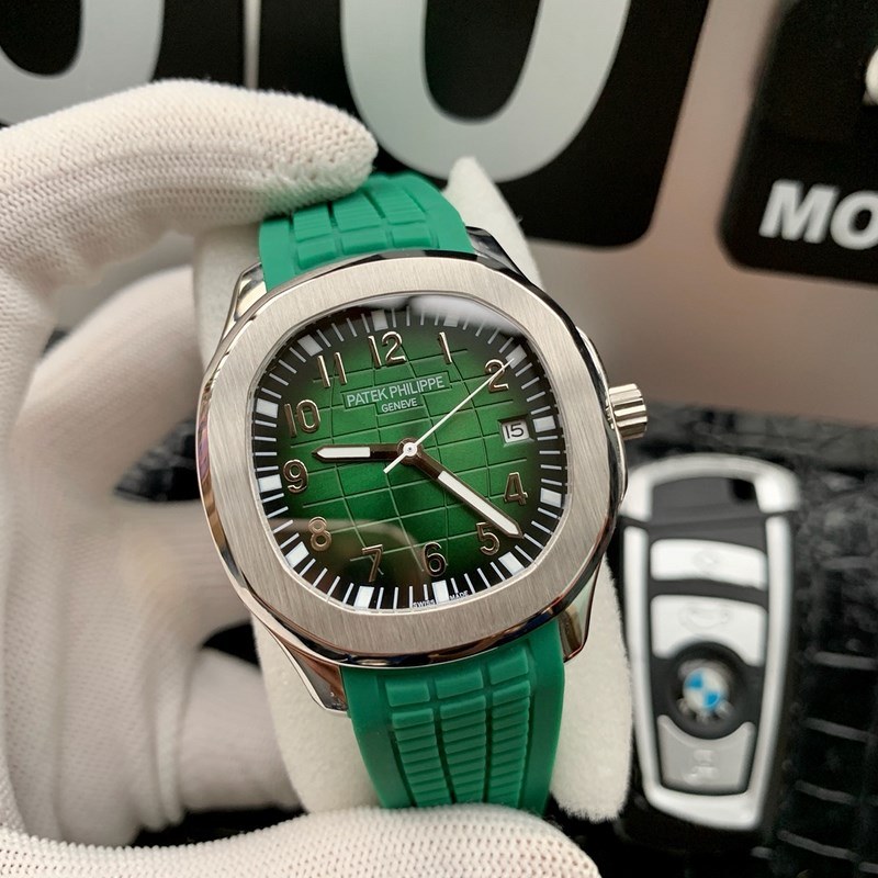Patek Philippe Aquanaut 40.8mm Luxury Replica Watch-5
