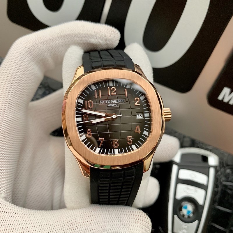 Patek Philippe Aquanaut 40.8mm Luxury Replica Watch-4