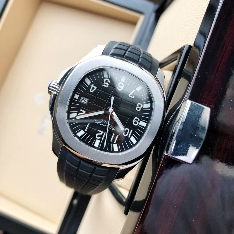 Patek Philippe Aquanaut 5167A Replica Watch Quality Craftsmanship and Design-5