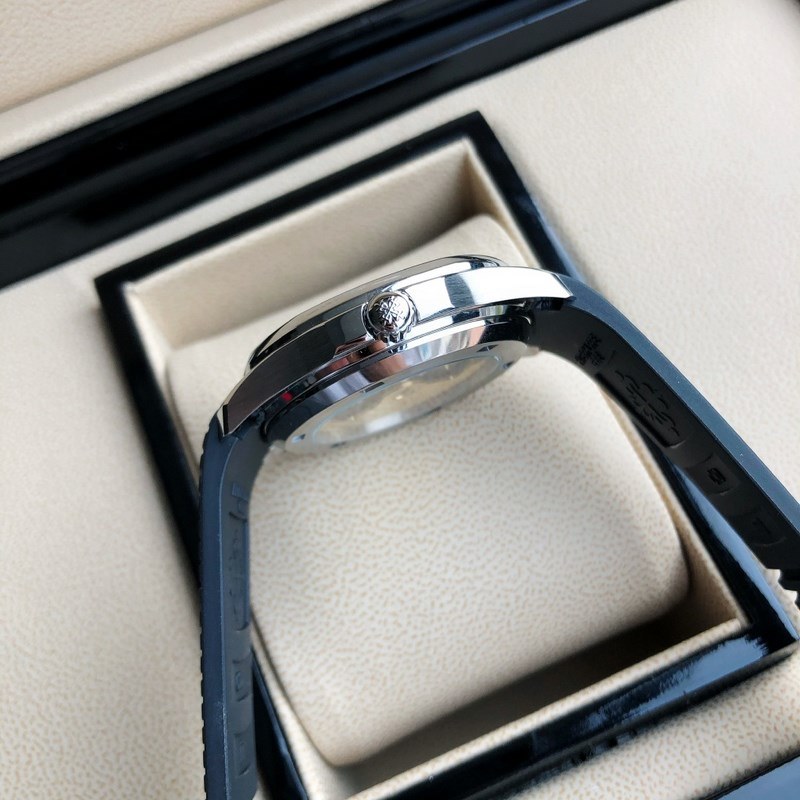 Patek Philippe Aquanaut 5167A Replica Watch Quality Craftsmanship and Design-6