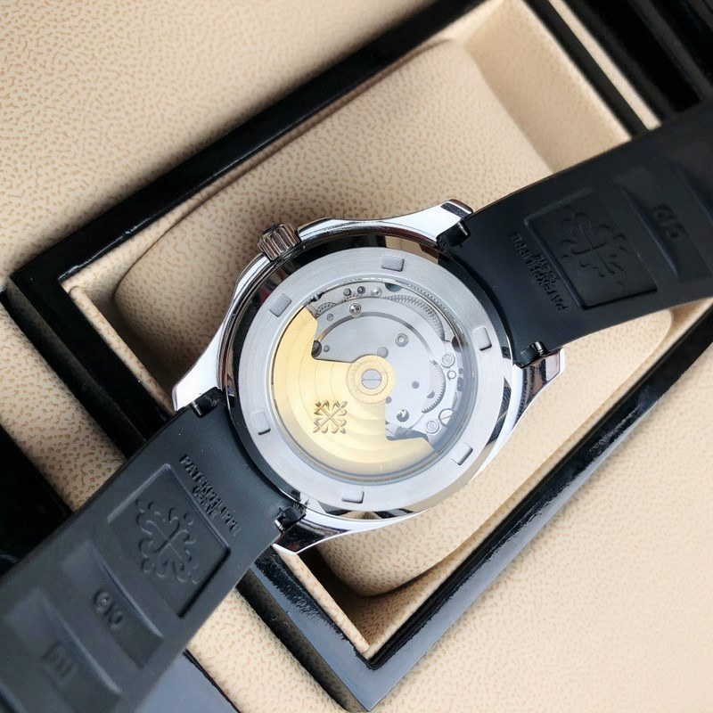 Patek Philippe Aquanaut 5167A Replica Watch Quality Craftsmanship and Design-7