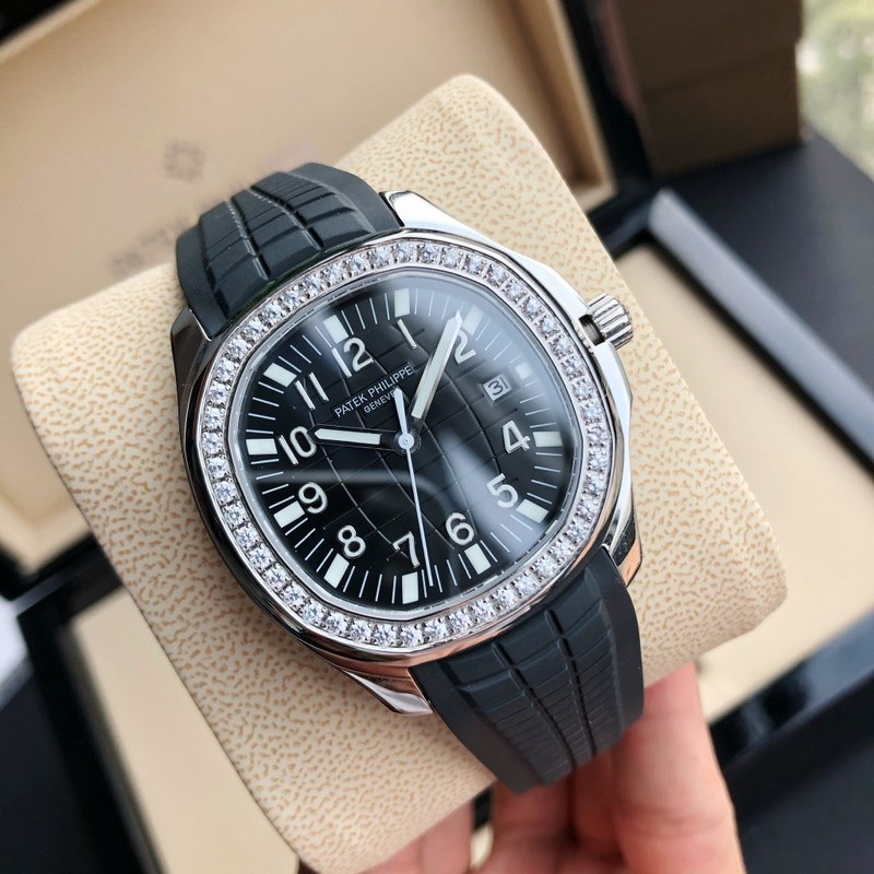Patek Philippe Aquanaut 5167A Replica Watch Luxurious Timepiece-3