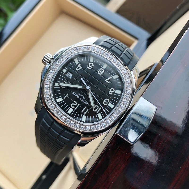 Patek Philippe Aquanaut 5167A Replica Watch Luxurious Timepiece-5