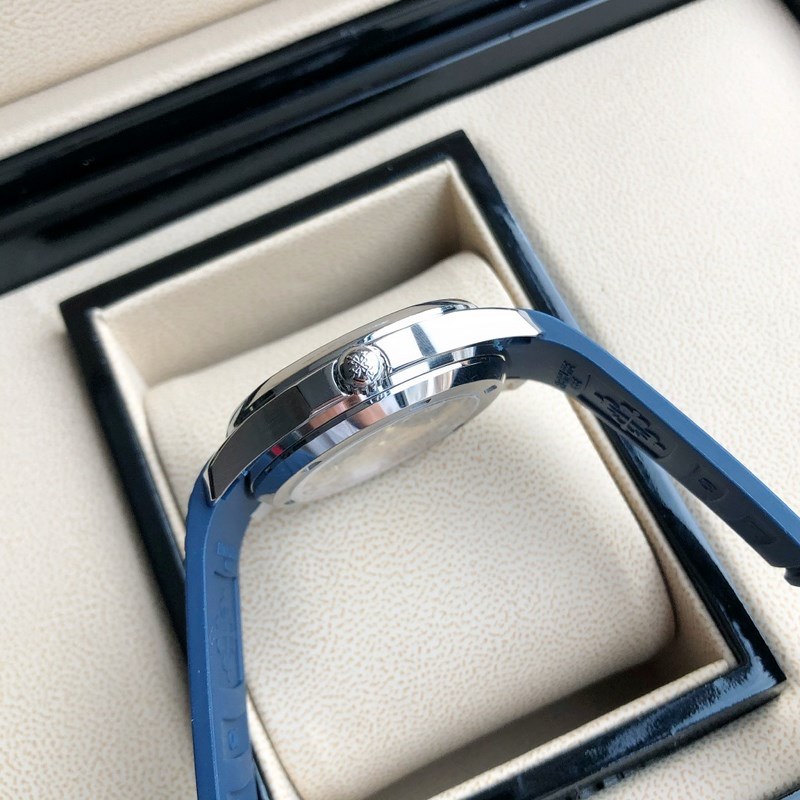 Patek Philippe AQUANAUT 5167A WristReplica Watch Quality Timepiece-6