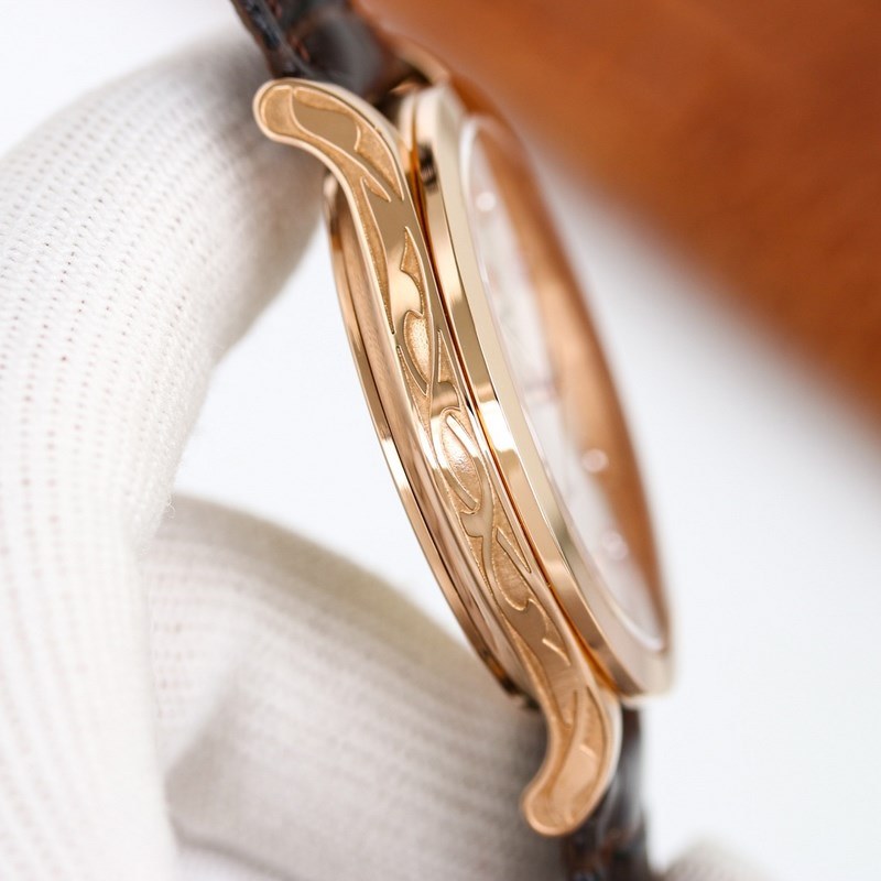 Patek Philippe Calatrava Overseas Carved Replica Watch Unique Elegance-3