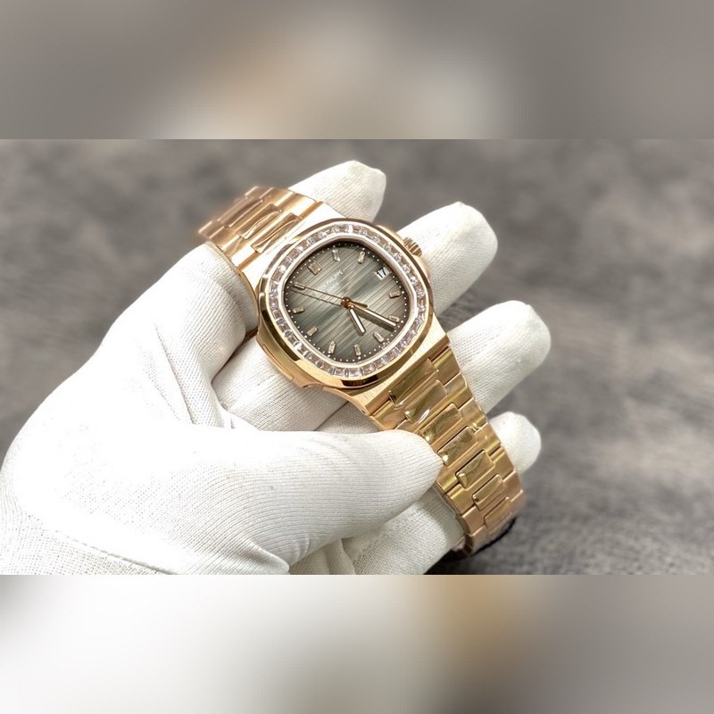 Patek Philippe Nautilus Replica Watch Premium Quality Iconic Design-1