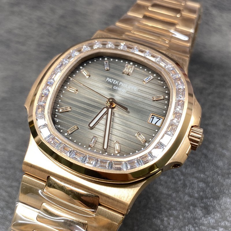 Patek Philippe Nautilus Replica Watch Premium Quality Iconic Design-3